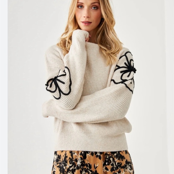 Nekane Sweaters - NKN Nekane Contrast Flower Sweater S/M cozy, winter, soft, Cabincore NWT